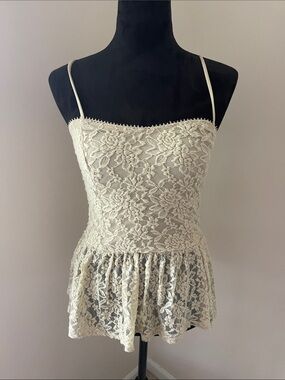 finn & clover Ivory Lace Spaghetti Strap Peplum Top